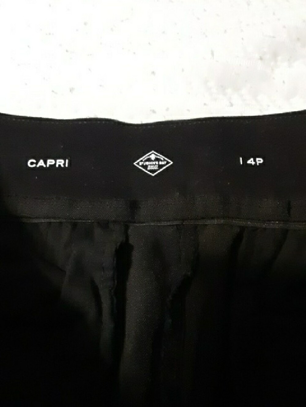 St. John's Bay Black Capri Pants 14 Petite - Picture 2 of 6